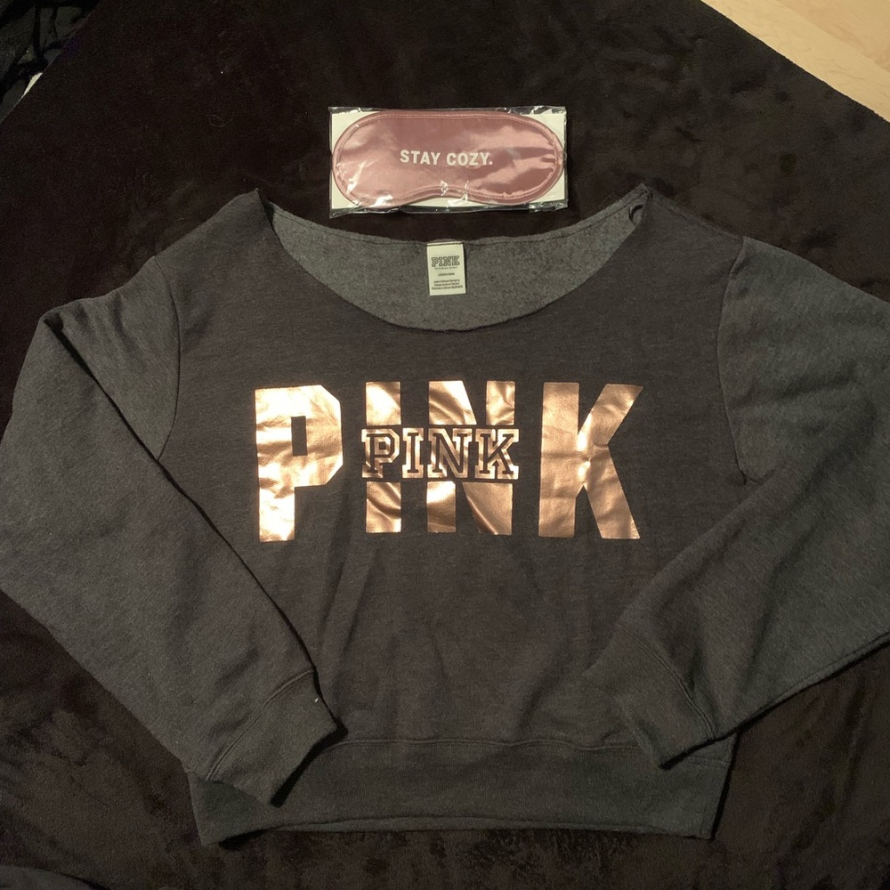 NWOT Off the shoulder sweatshirt